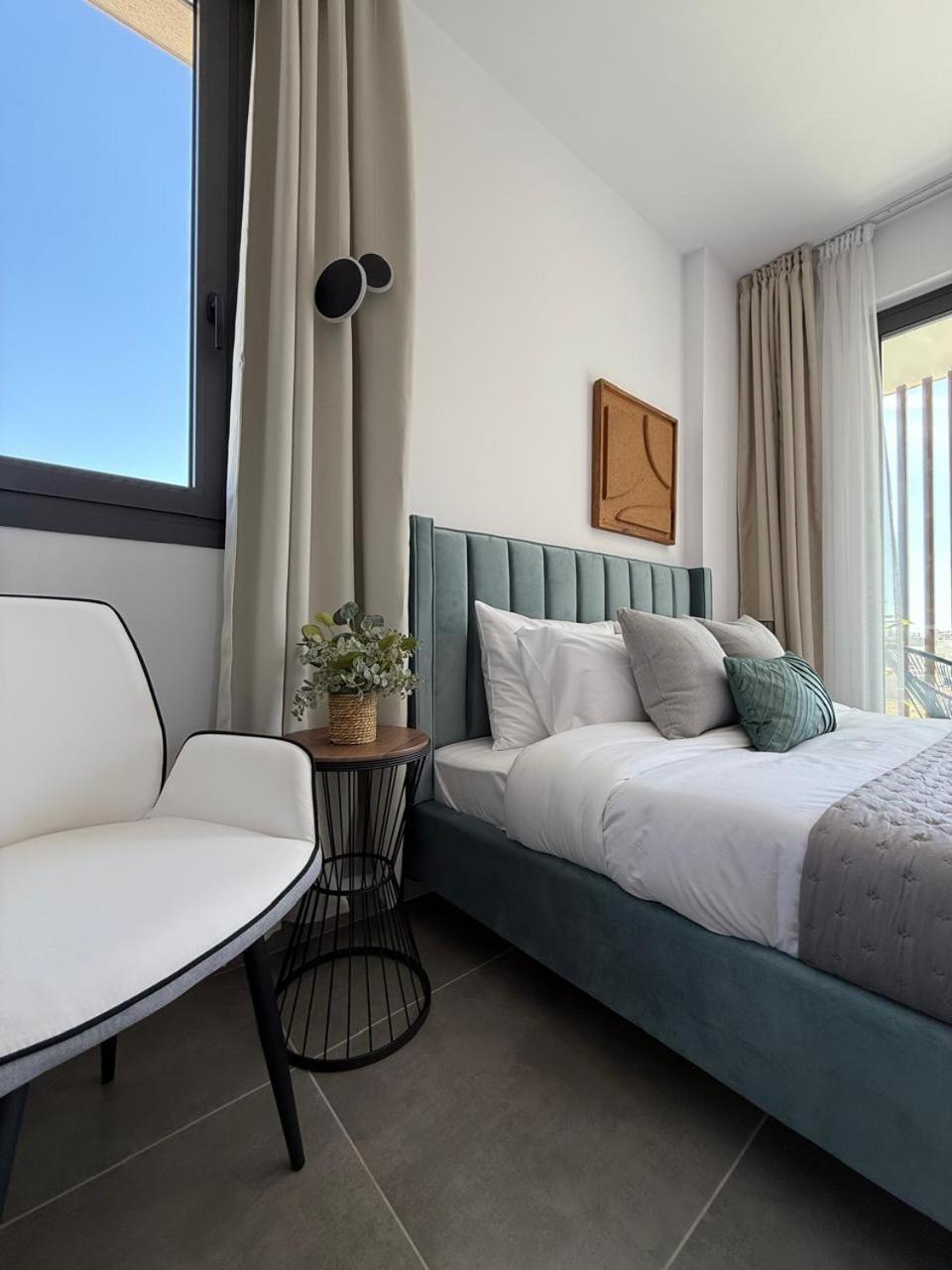 And Chill -luxury In Kato Pafos